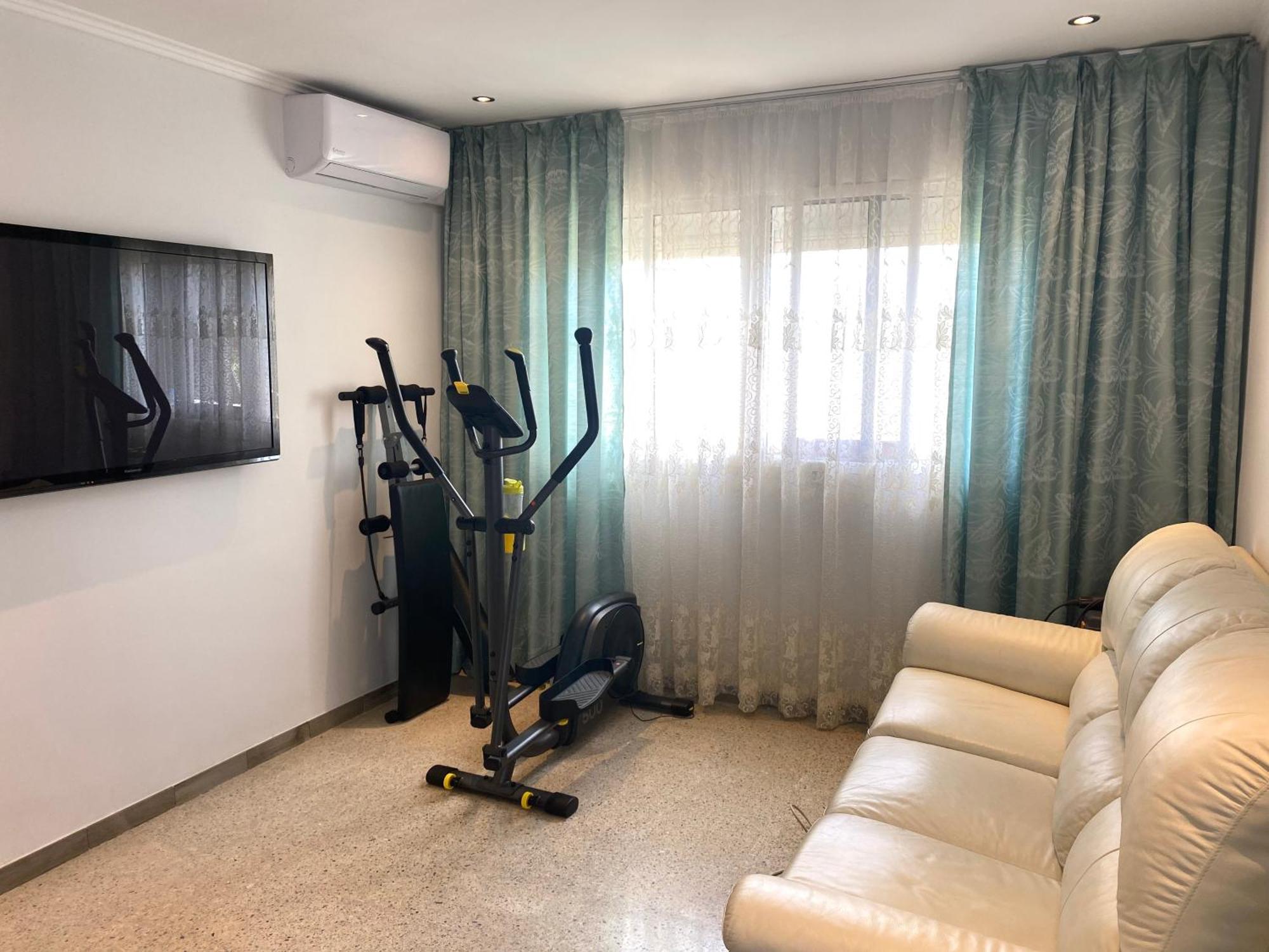 Shared Apartment! Piso Compartido! Общая Квартира! Siviglia Esterno foto