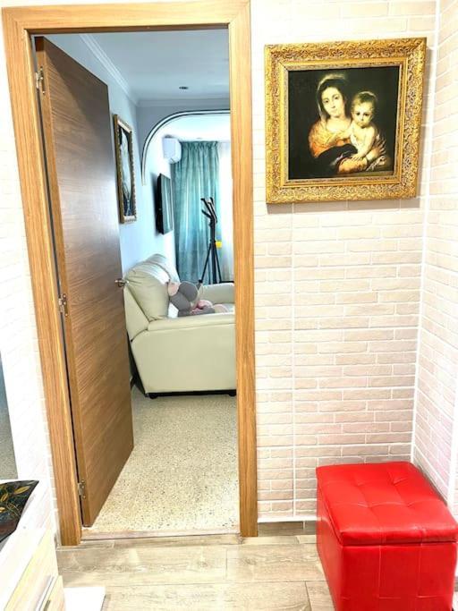 Shared Apartment! Piso Compartido! Общая Квартира! Siviglia Esterno foto